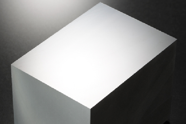 高品質なステンレス素材の取り扱い